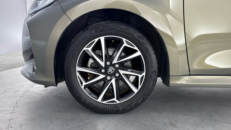 Toyota Yaris 1.5 Hybrid Design 5dr CVT Hybrid Hatchback